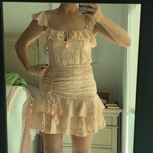 NWT: Saylor sz xs light pink/peach embroidered 👗